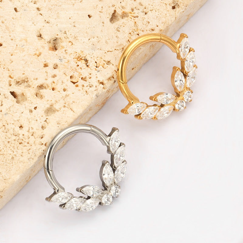 ZOOR ASTM F136 G23 Titanium V‑Shape Wing Marquise Clear CZ Hinged Clicker Hoop Septum Daith Helix Cartilage Piercing Jewelry