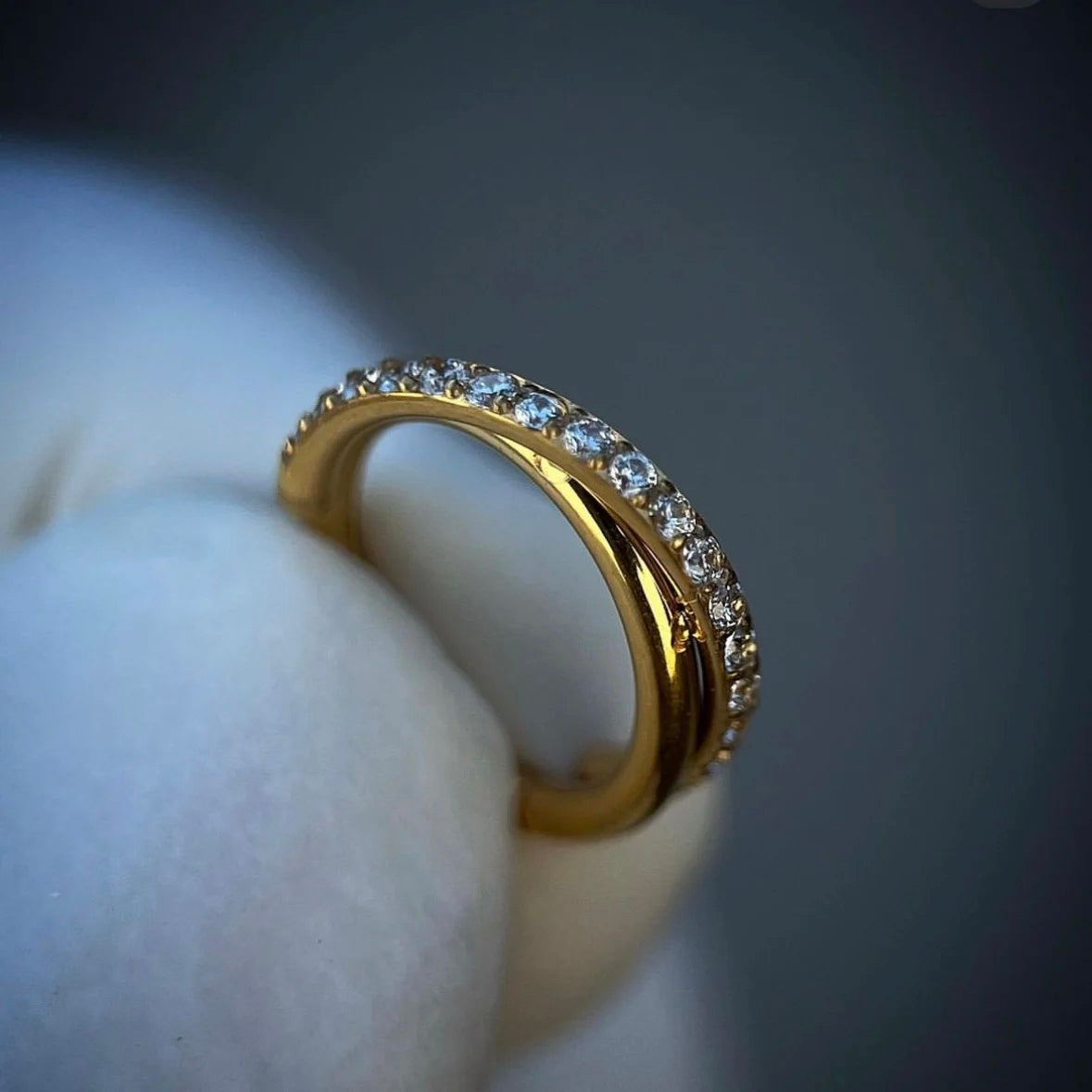 ZOOR Titanium Twisted Band Paved CZ Hinged Clicker Ring